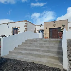 https://villa-petra.in-canary-islands.com